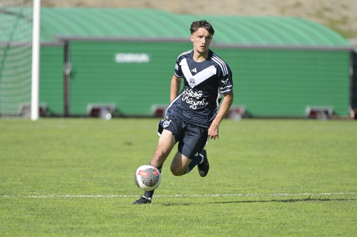 La R Serve Remporte Un Match Amical Face Au Stade Bordelais Girondins