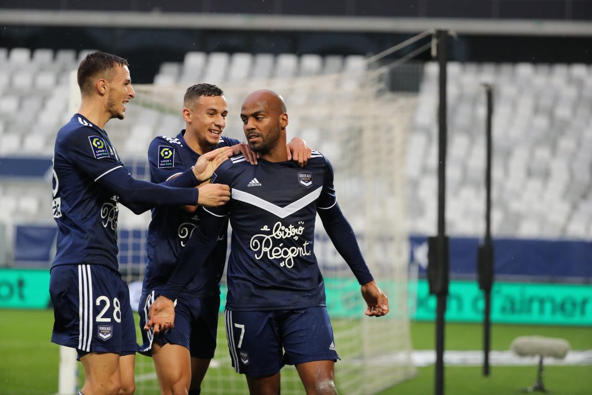 Célébration de Jimmy Briand avec Mehdi Zerkane et Rémi Oudin