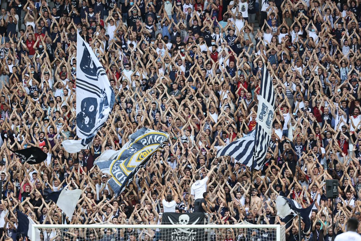 Bordeaux-Angers (1-1, Saison 2021-2022, août 2021) Bordeaux-Angers (1-1, Saison 2021-2022, août 2021)