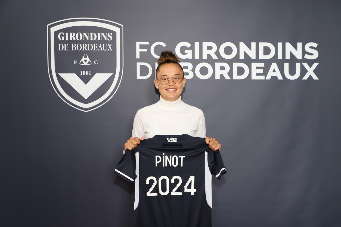 Laurine Pinot s'engage aux Girondins de Bordeaux (août 2023)