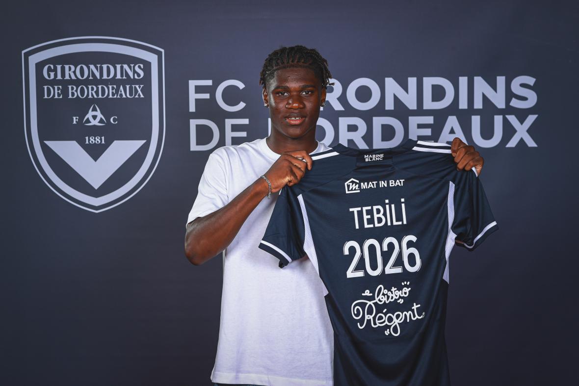 David Tebili signe son premier contrat professionnel (Août 2023)