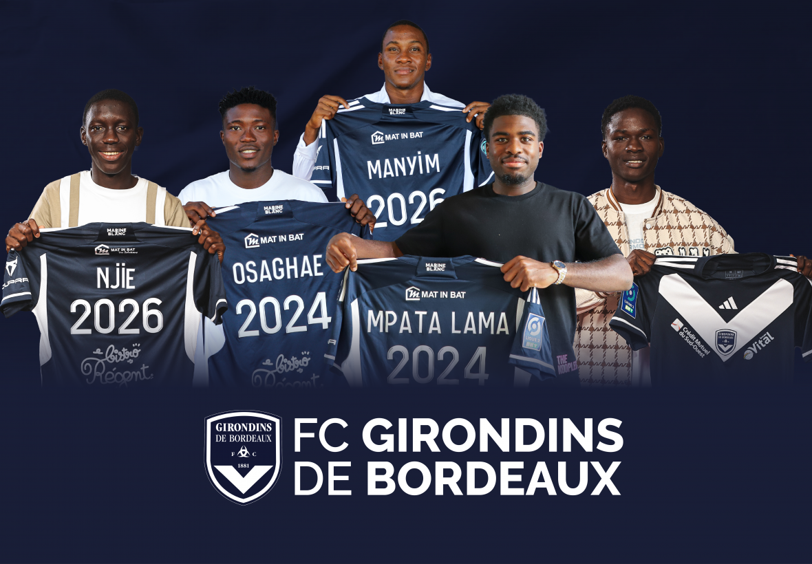 Cinq jeunes joueurs signent aux Girondins de Bordeaux (octobre 2023) Cinq jeunes joueurs signent aux Girondins de Bordeaux (octobre 2023)