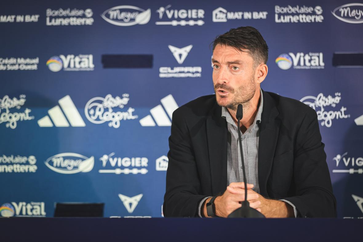 Albert Riera en conférence de presse