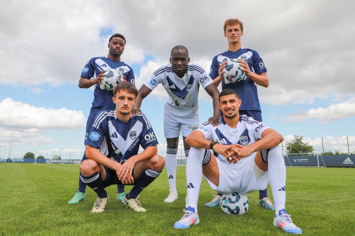 Shooting Maillots FCGB 2024-2025 Shooting Maillots FCGB 2024-2025