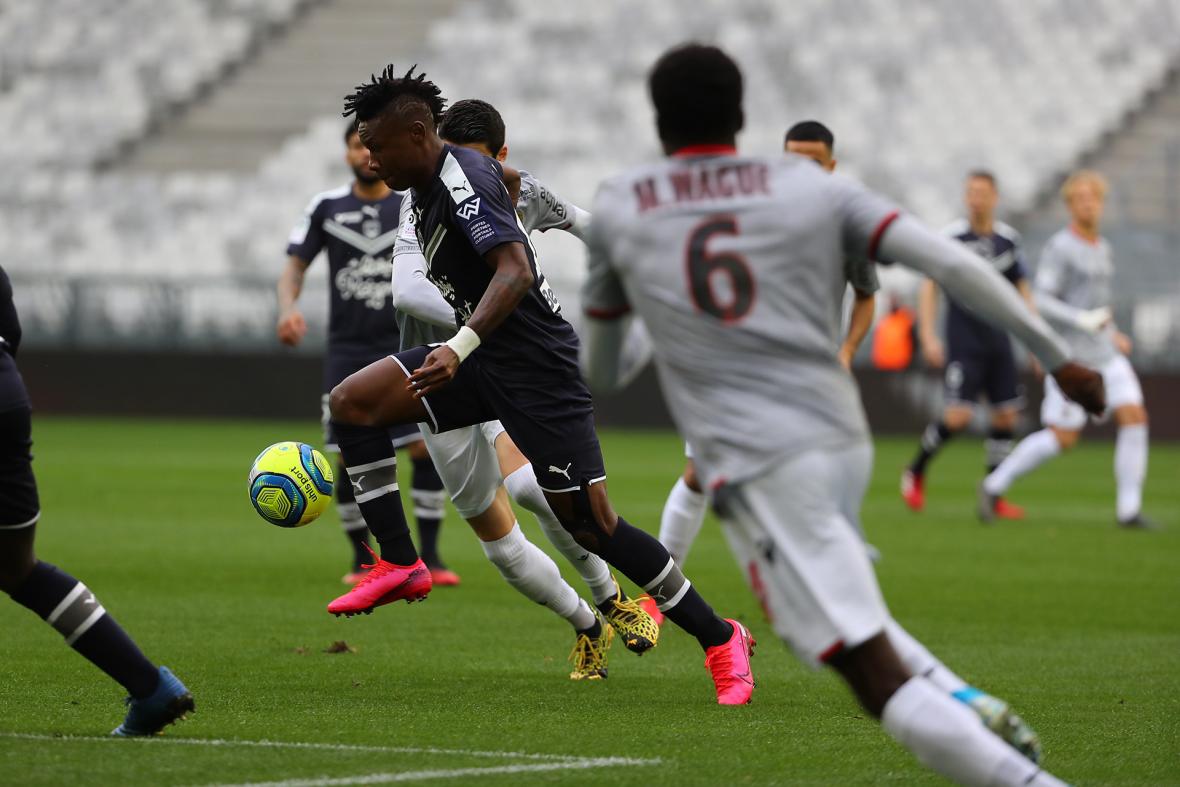 Samuel Kalu face à Nice Samuel Kalu face à Nice