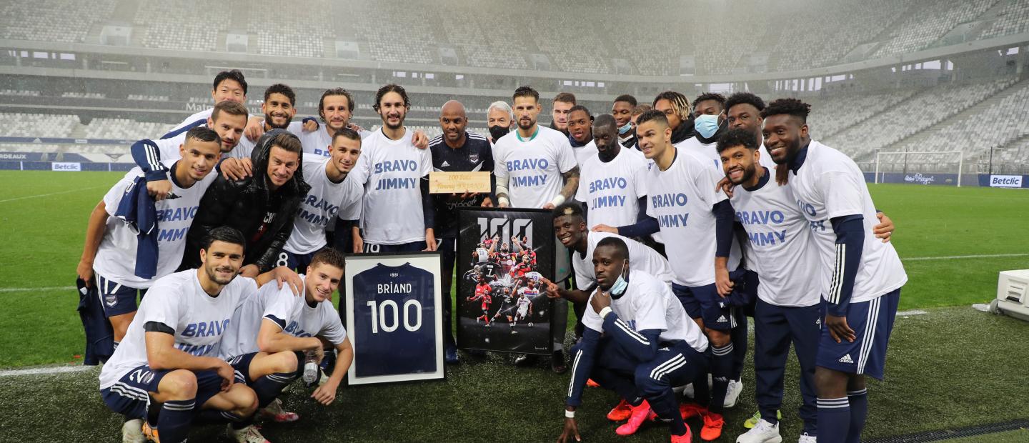 Jimmy Briand célèbre son centième but avec le groupe