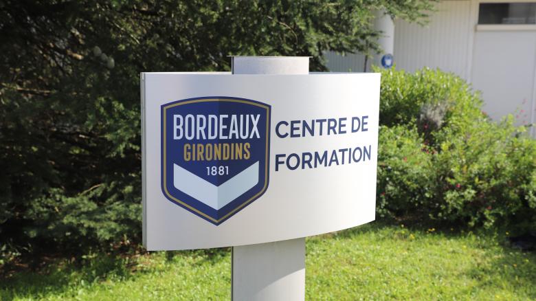 Affiche Match De Football Stade Montois Vs Girondins Bordeaux B - 07 Mai 1983 - Division 3