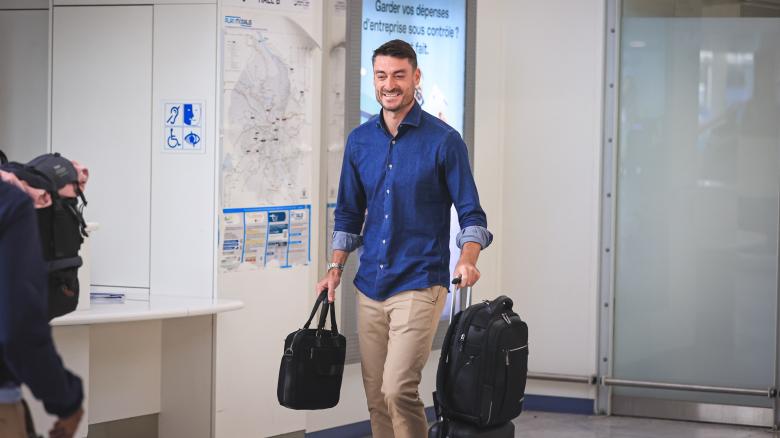 L'arrivée d'Albert Riera en images