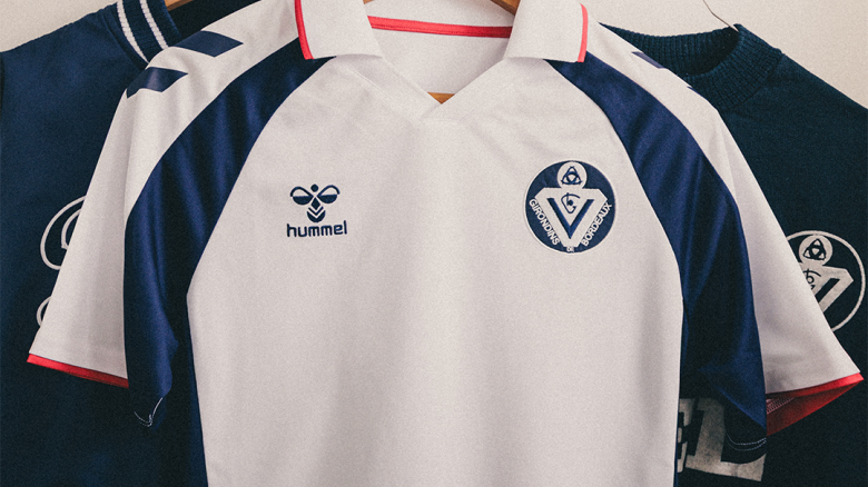 Nouveau maillot extérieur