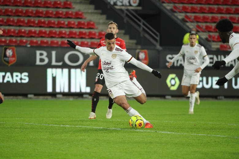 Tir d'Hatem Ben Arfa amenant à son but