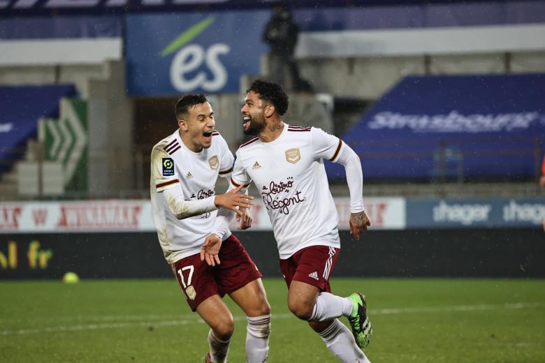 Joie de Mehdi Zerkane et Otavio sur le but d'Otavio Joie de Mehdi Zerkane et Otavio sur le but d'Otavio