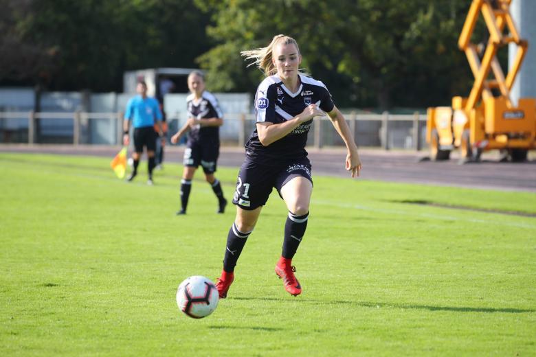 Camille Surdez sous le maillot bordelais Camille Surdez sous le maillot bordelais
