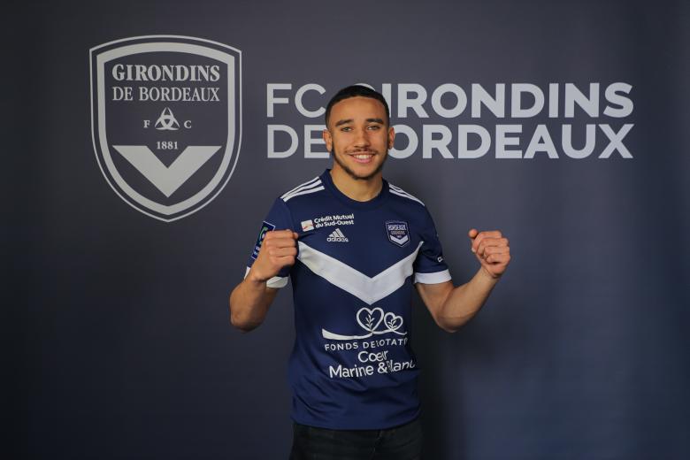 Premier contrat professionnel pour Johaneko Louis-Jean Premier contrat professionnel pour Johaneko Louis-Jean
