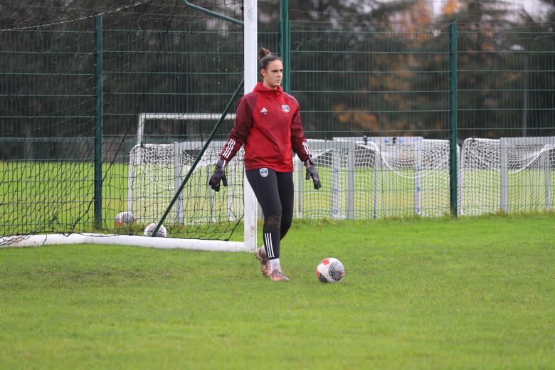 Entrainement féminines / mercredi 13 décembre 2023 Entrainement féminines / mercredi 13 décembre 2023