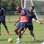 Jimmy Briand devant Laurent Koscielny Jimmy Briand devant Laurent Koscielny