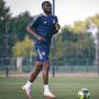 Junior Onana lors de son premier entraînement (Août 2021) Junior Onana lors de son premier entraînement (Août 2021)