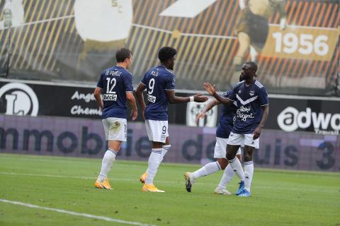 Célébration de Josh Maja