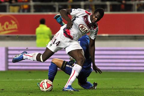 Cheick Diabaté marque contre Lens en 2014