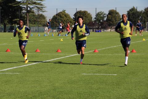 Hwang Ui-Jo, Samuel Kalu et Mexer