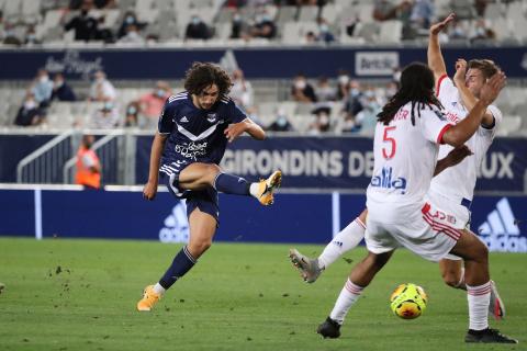 Yacine Adli à la frappe