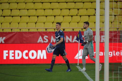 Laurent Koscielny, capitaine, en compagnie de Benoît Costil