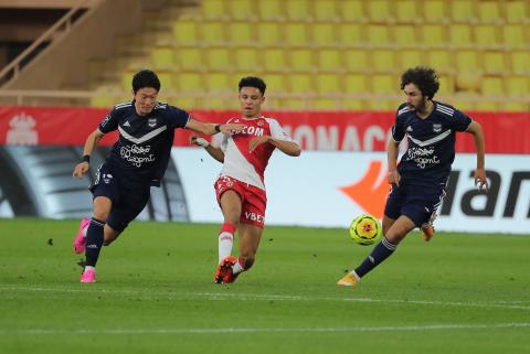 Hwang Ui-Jo et Yacine Adli face à Sofiane Diop