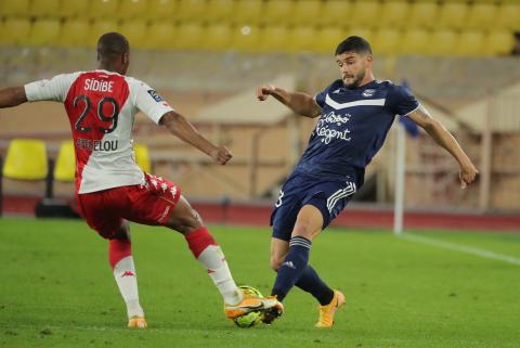 Loris Benito face à Djibril Sidibé