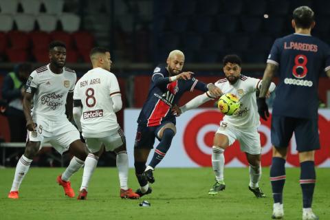 Neymar Jr. à la lutte face aux Girondins