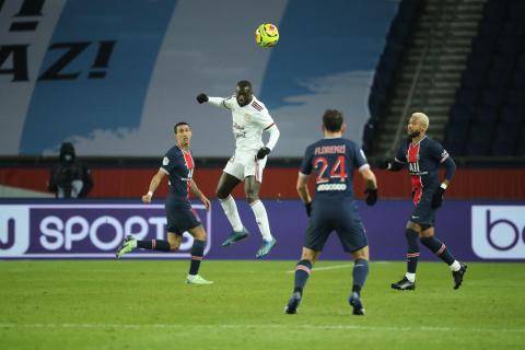 Youssouf Sabaly place sa tête