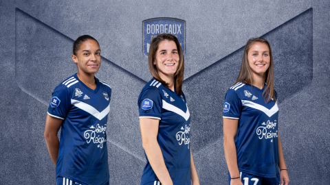 Estelle Cascarino, Charlotte Bilbault et Eve Perisset en Equipe de France