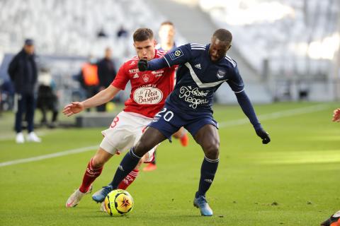 Youssouf Sabaly face à Romain Perraud