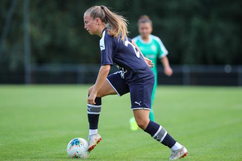 Axelle Touzeau sous le maillot bordelais