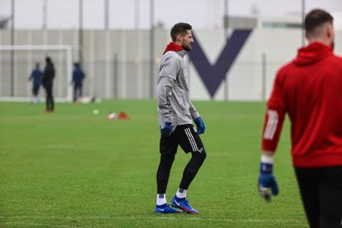 Benoît Costil débute la séance