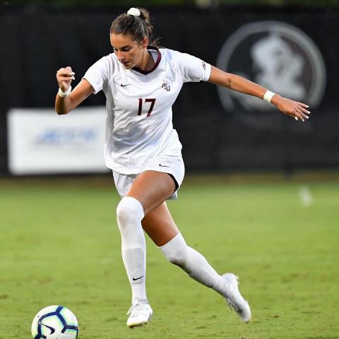 Malia Berkely sous le maillot de FSU (Etats-Unis)