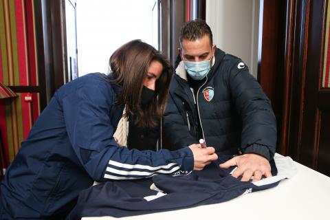 Remise des équipes Adidas aux équipes féminines amateurs