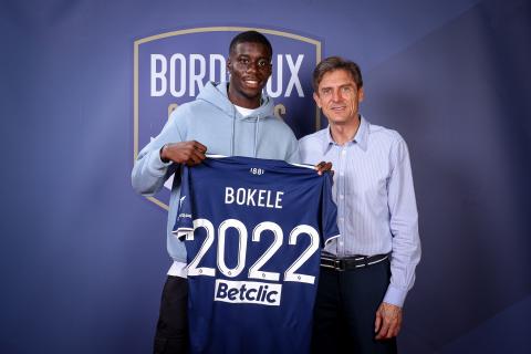 Malcom Bokele signe son premier contrat professionnel (Juin 2021)