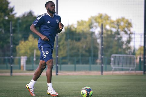 Junior Onana lors de son premier entraînement (Août 2021)