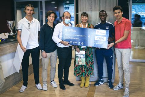 La remise du Trophée Burdigala 2021 avant Bordeaux-Lens (septembre 2021)