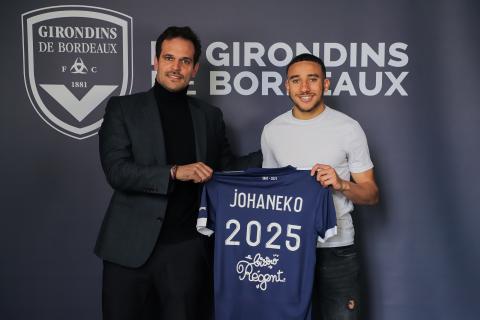 Premier contrat professionnel pour Johaneko Louis-Jean