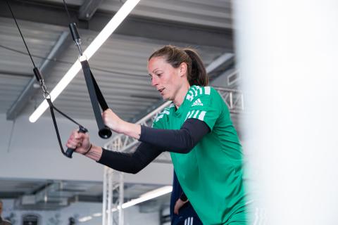 Entraînement en salle et sur le terrain