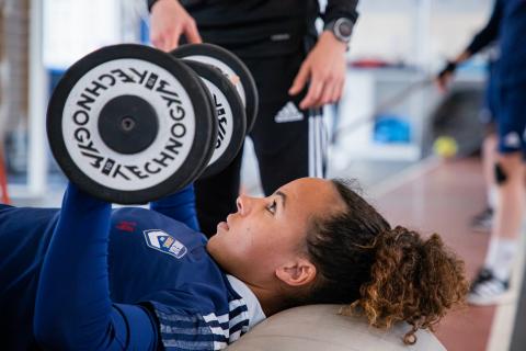 Entraînement en salle et sur le terrain