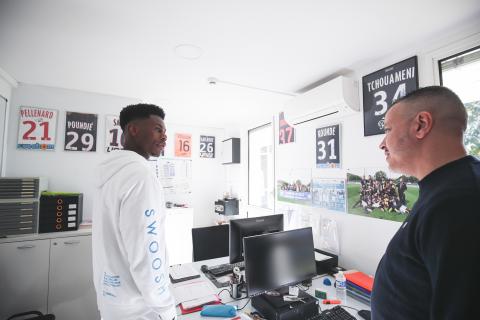 Aurélien Tchouaméni en visite au centre de formation (novembre 2022)