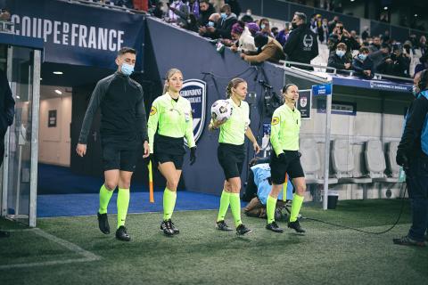 Stéphanie Frappart, arbitre des Girondins en Coupe de France