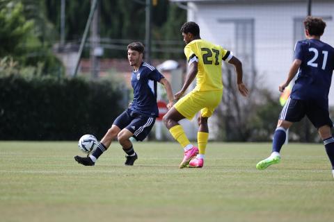 Mathias De Amorim face à Pau