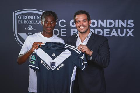 David Tebili signe son premier contrat professionnel (Août 2023)