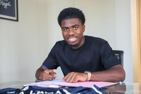 Byani Mpata Lama signe son premier contrat aux Girondins (octobre 2023)