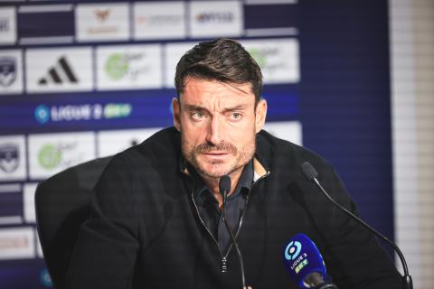 Albert Riera en conférence de presse