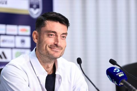 Albert Riera en conférence de presse après Bordeaux-Angers (janvier 2024)