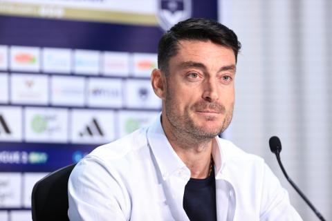 Albert Riera en conférence de presse après Bordeaux-Angers (janvier 2024)