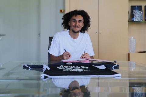 Mathys Angely signe son premier contrat professionnel (Mai 2024)